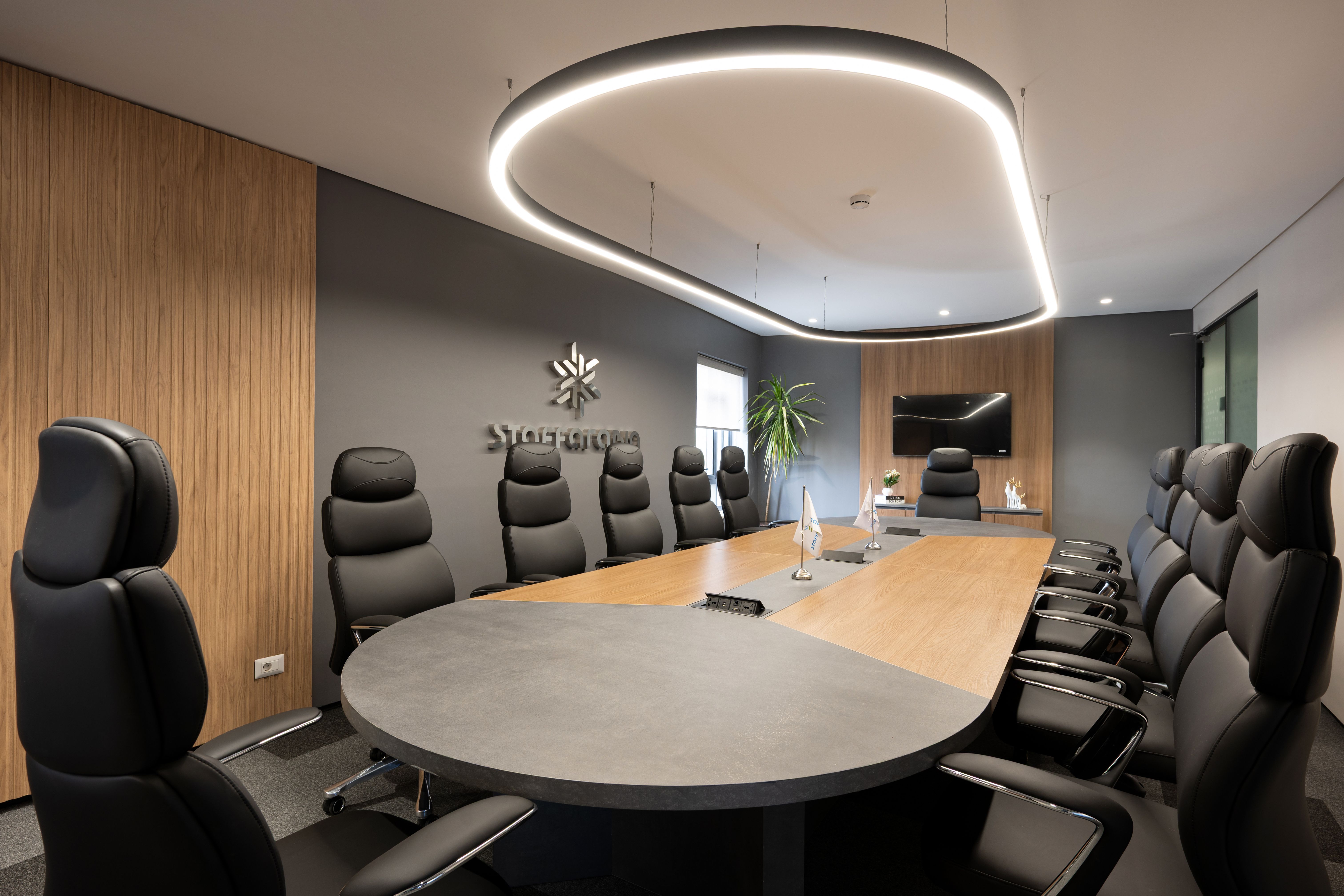 Staff Arabia