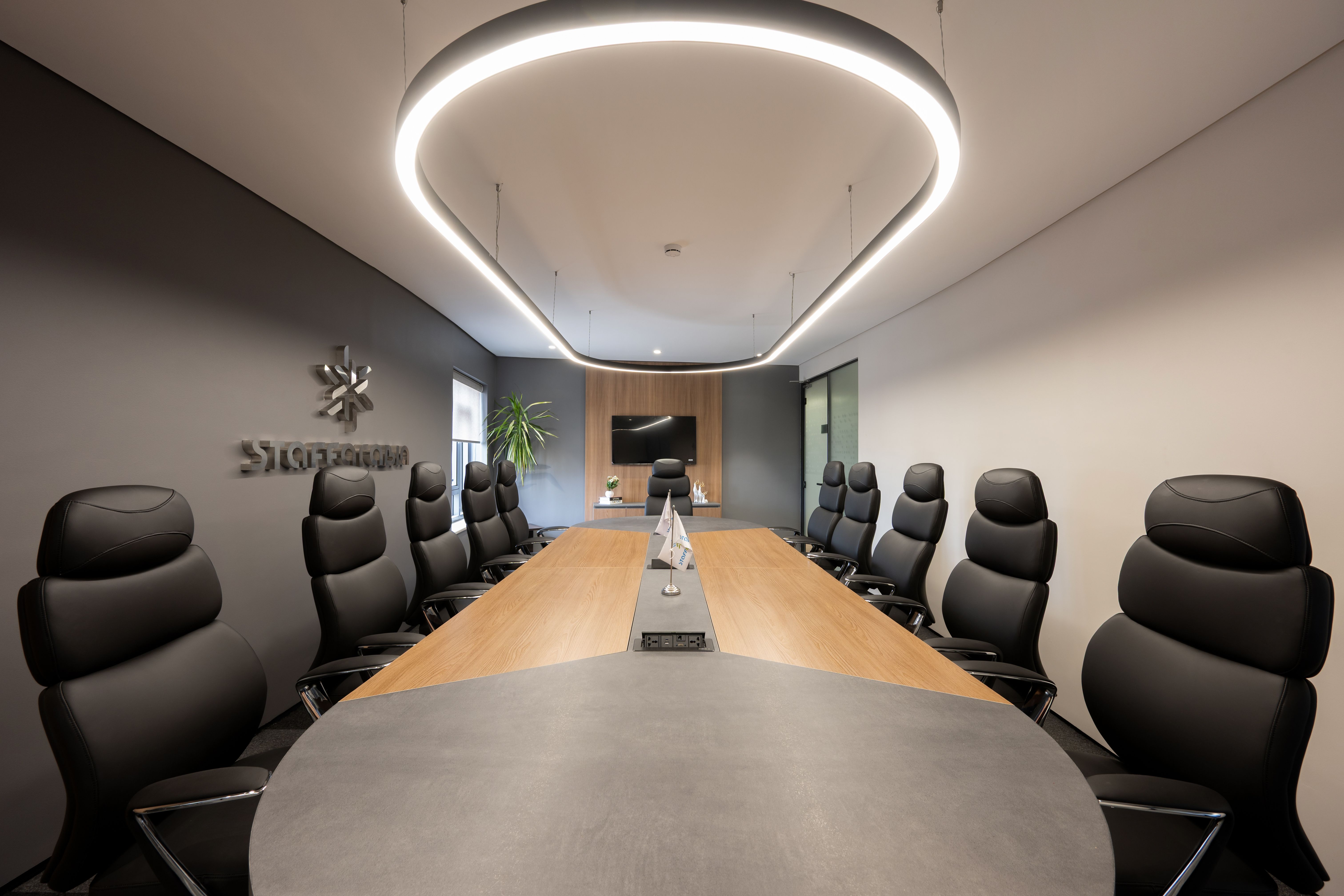 Staff Arabia